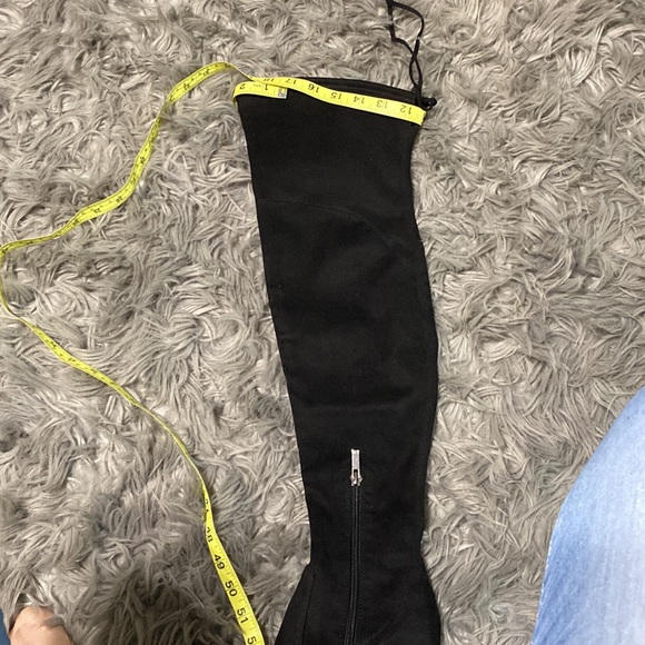 MARC FISHER TALL BOOTS. SIZE 6. - Picture 11 of 11